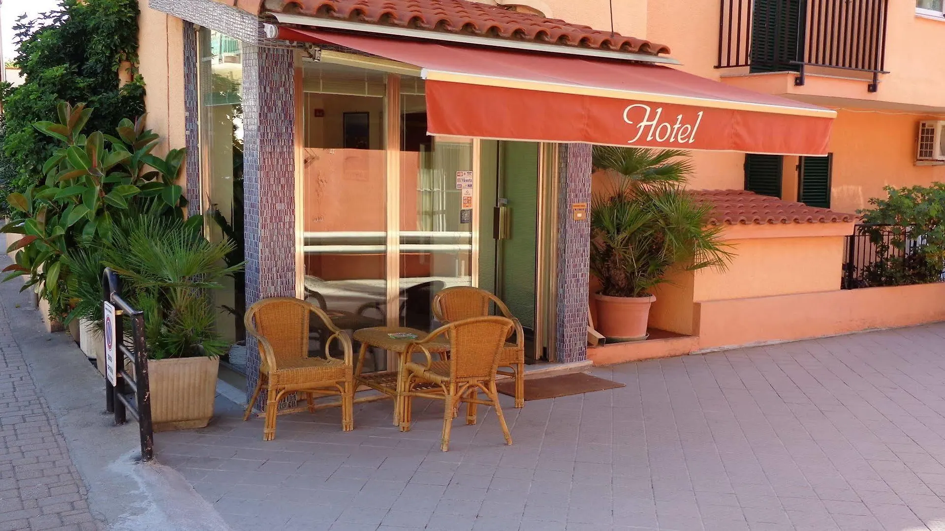 Hotel Lora Rda Luxury Bordighera 3*,  Italy