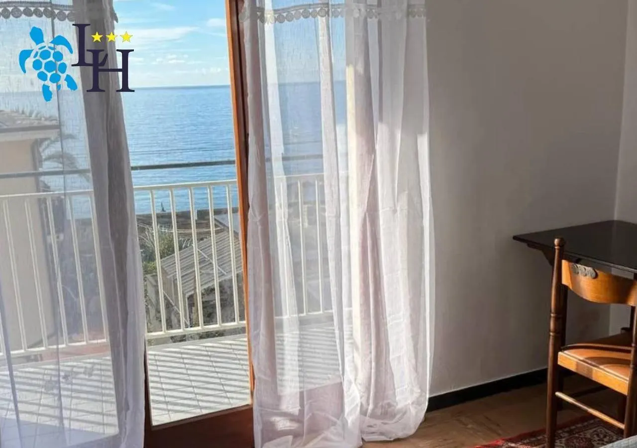 Hotel Lora Rda Luxury Bordighera 3*,